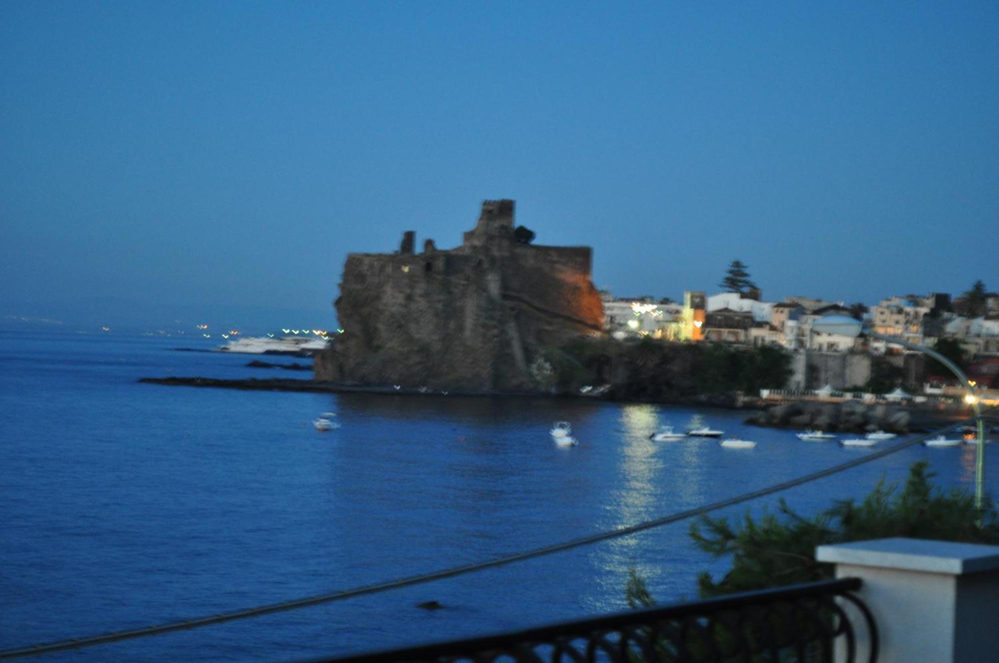 La Terrazza Bed & Breakfast Aci Castello Ngoại thất bức ảnh